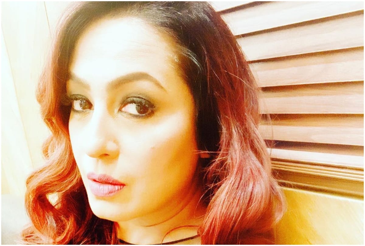 Krushna abhishek shares wife kashmera shah bold photo