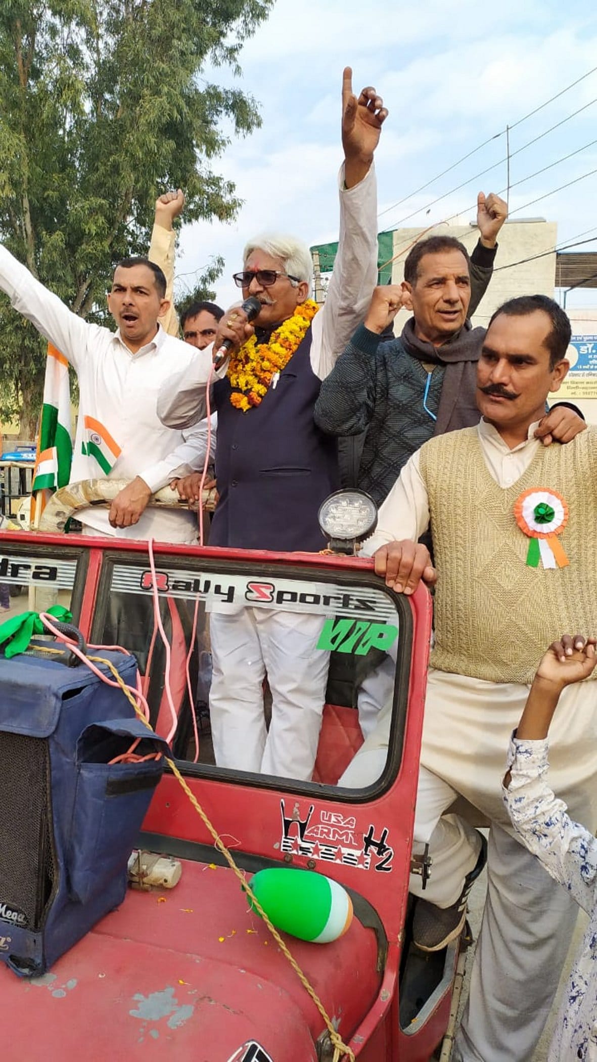 Shaheed welcomed Chandrashekhar Azad's nephew