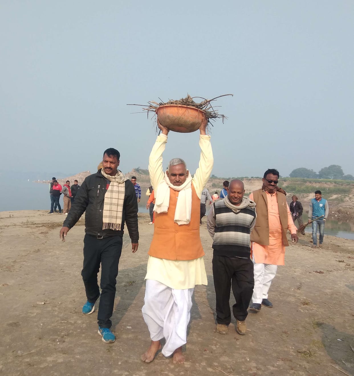 Ganga Yatra: cleaning of Ganga Ghat under the leadership of MLA