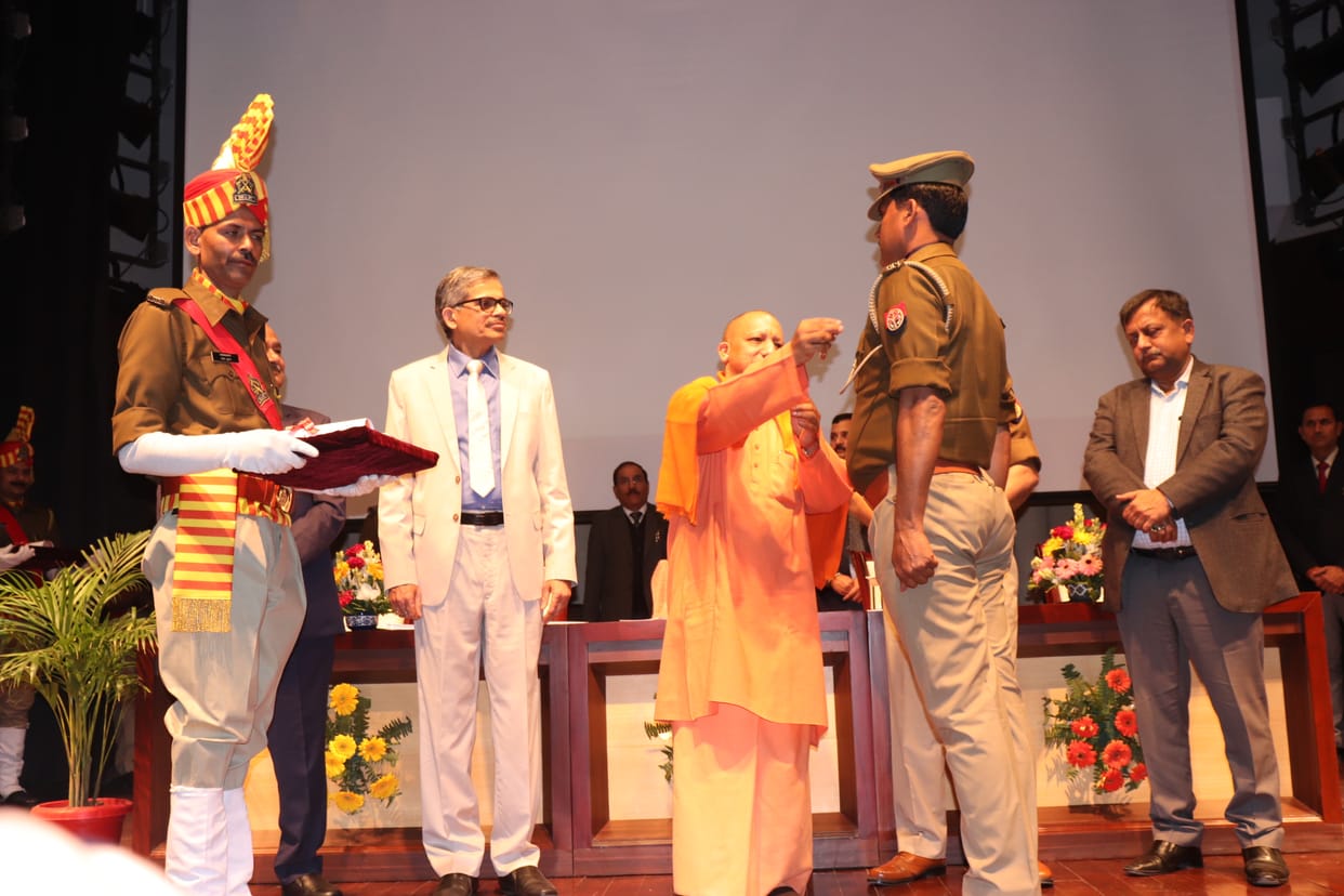 si honoured by cm mirzapur