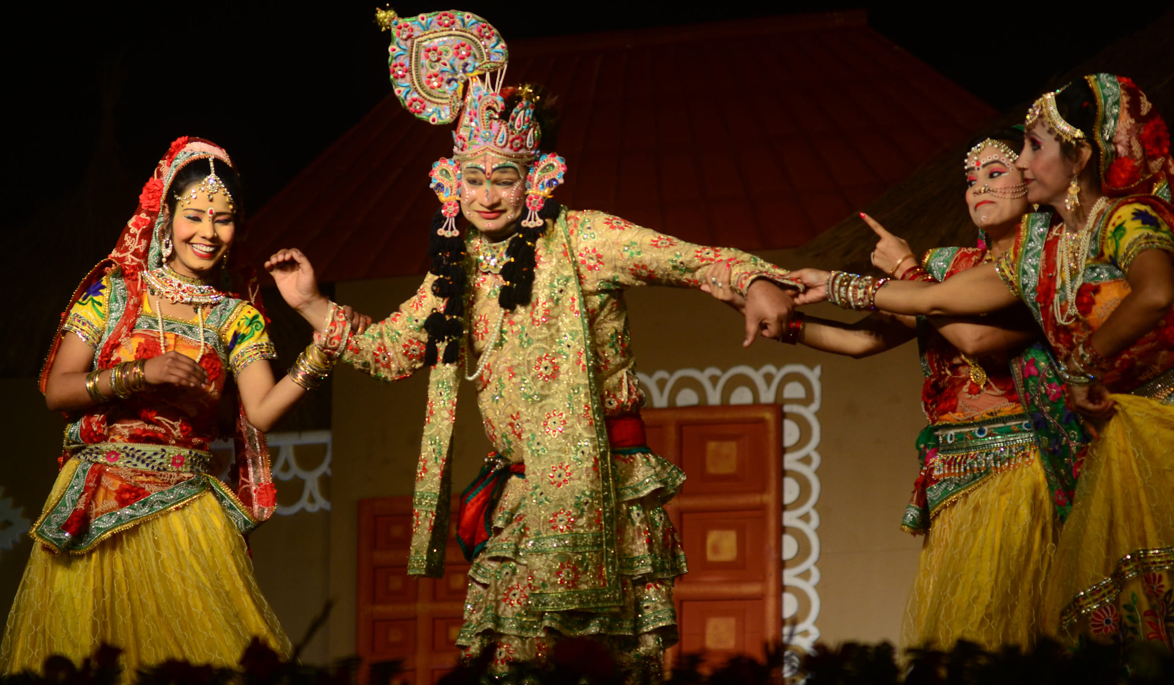 Confluence of handicrafts with melody and rhythm at Prayagraj Magh Mela