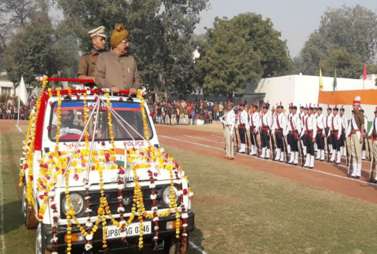Republic Day Celebration in Agra Police Line Parade Ground Last farewell to three not three rifle