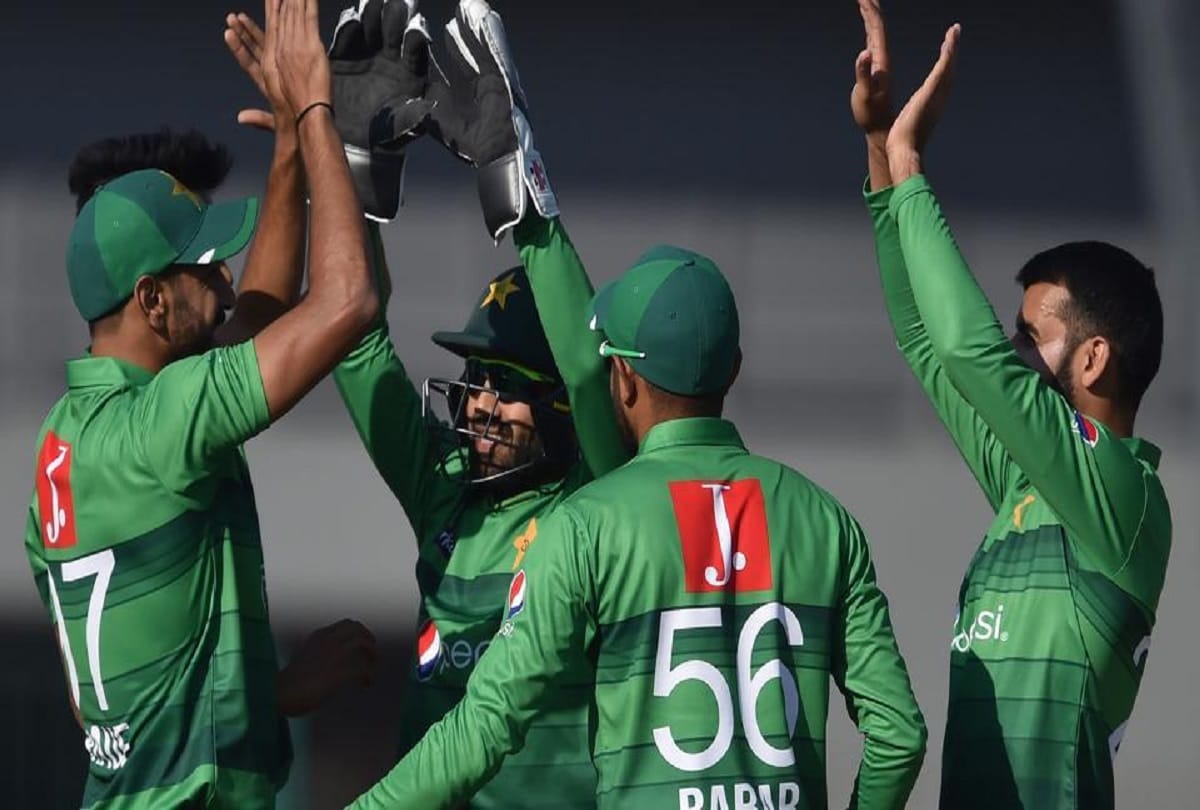 Babar and Hafeez made fifty, Pakistan won the series by defeating Bangladesh in the second T20