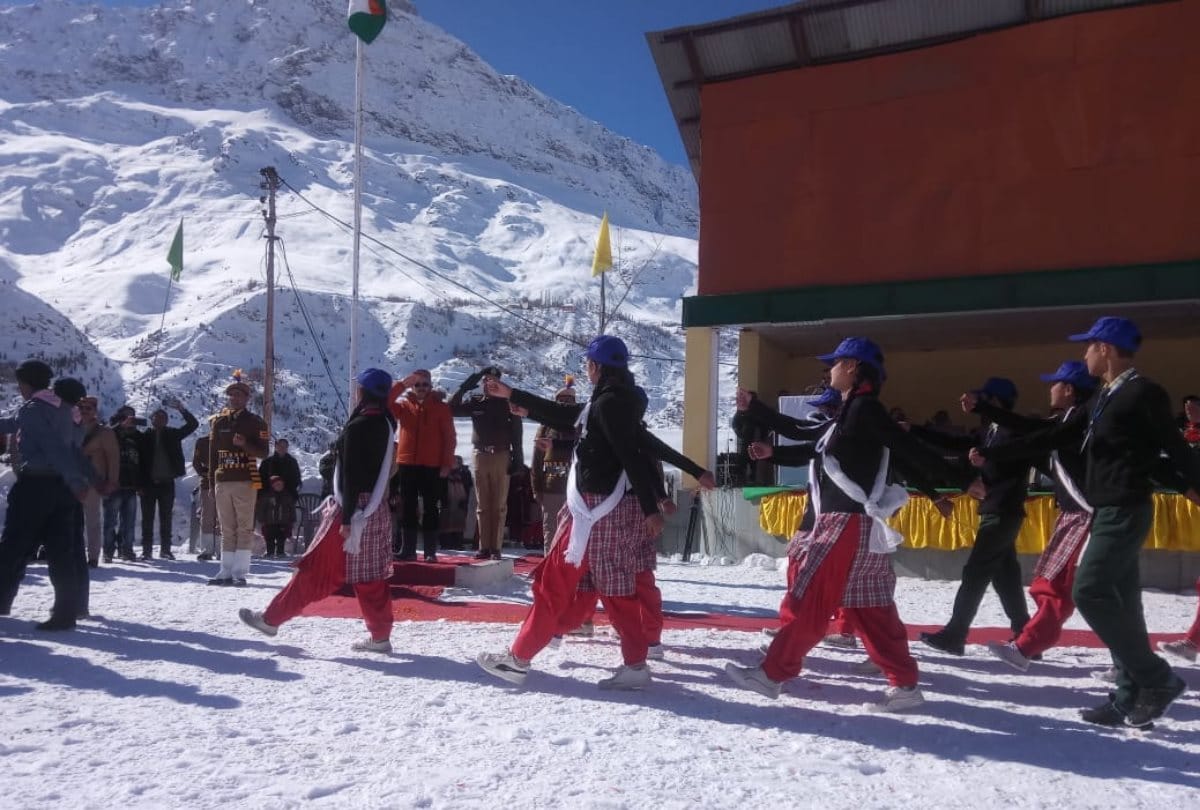 Republic Day 2020 celebrations in keylong lahaul spiti himachal in minus eight degree temperature