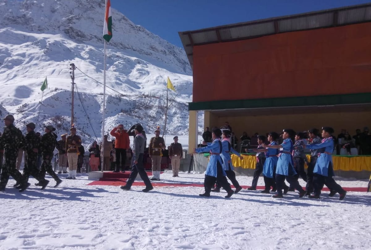 Republic Day 2020 celebrations in keylong lahaul spiti himachal in minus eight degree temperature