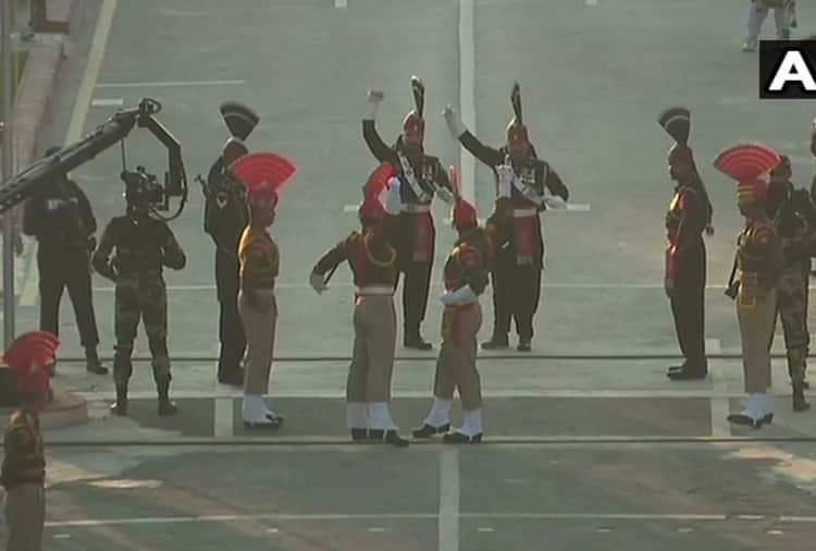 Republic Day 2020: Beating retreat ceremony At Attari Border on Republic Day