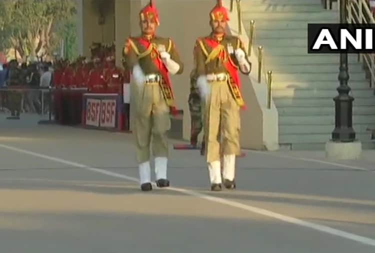 Republic Day 2020: Beating retreat ceremony At Attari Border on Republic Day
