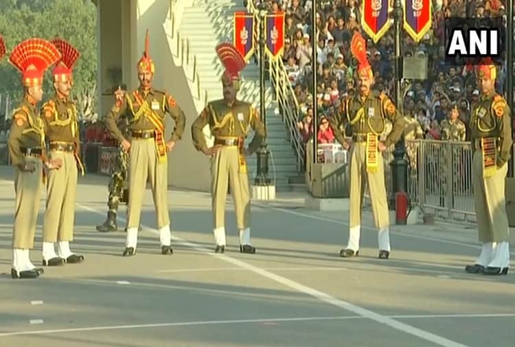 Republic Day 2020: Beating retreat ceremony At Attari Border on Republic Day