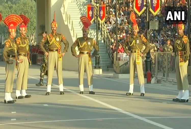Republic Day 2020: Beating retreat ceremony At Attari Border on Republic Day