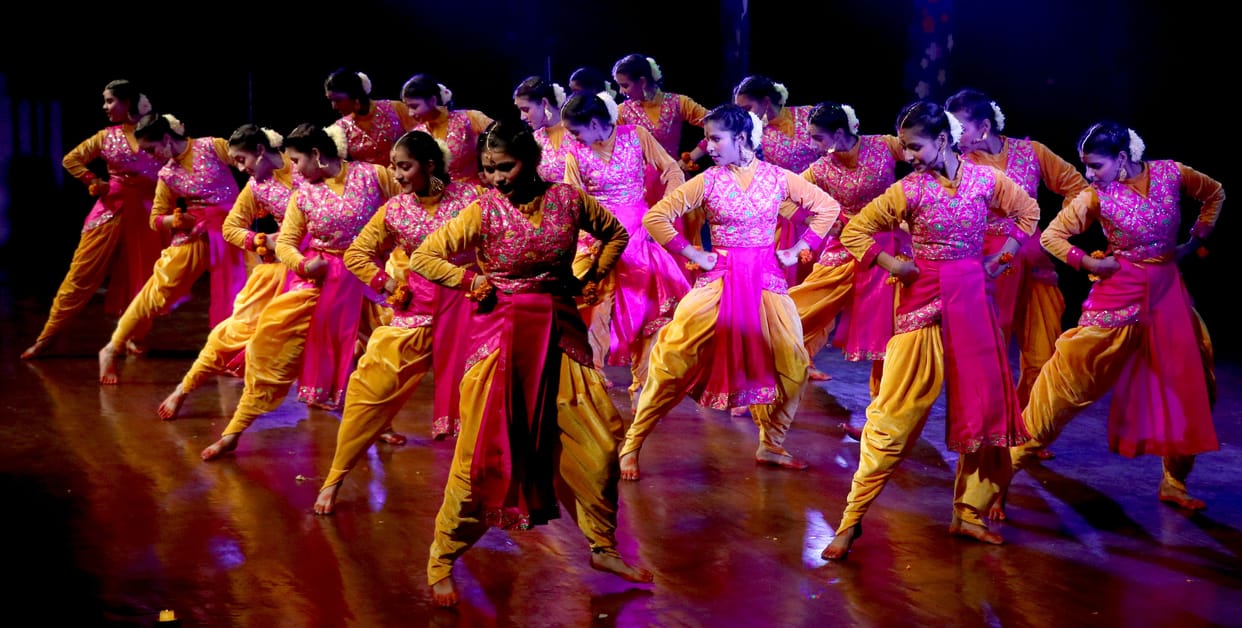 Puppet show of girl students won the hearts of the audience