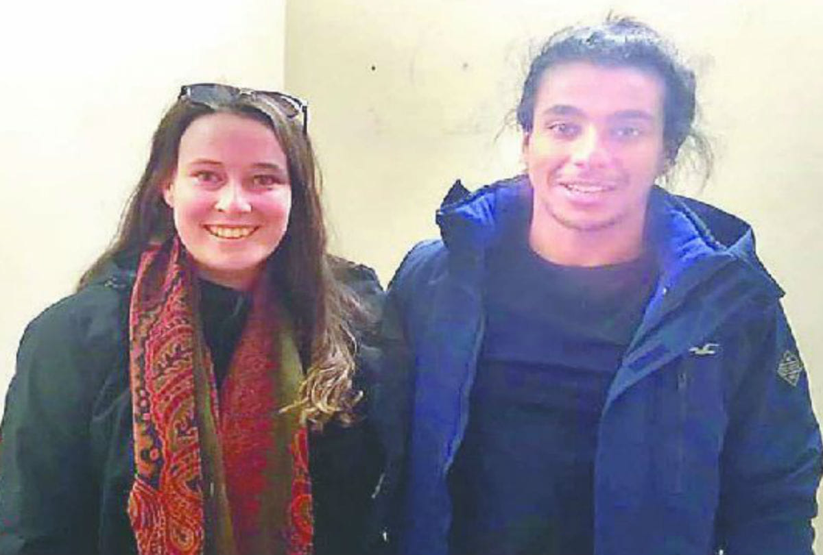 stray dog attacked a foreign tourists once again in agra