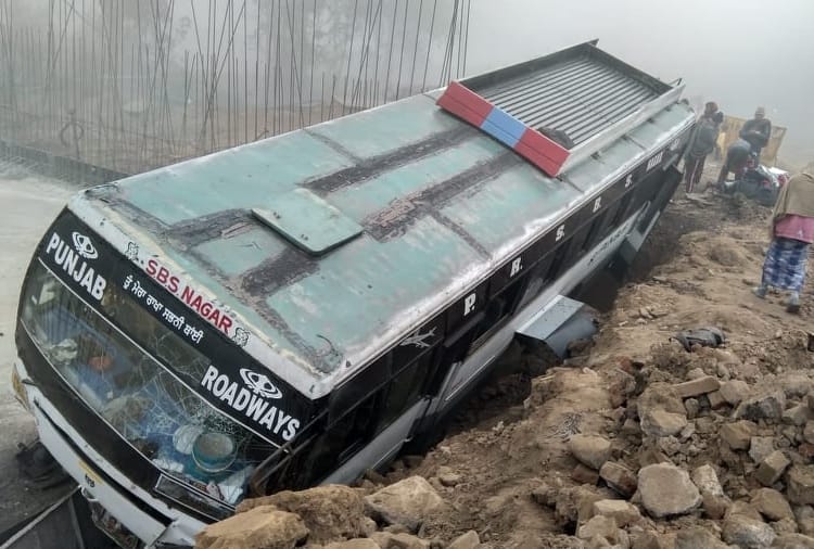 17 passengers injured in bus accident in Ambala