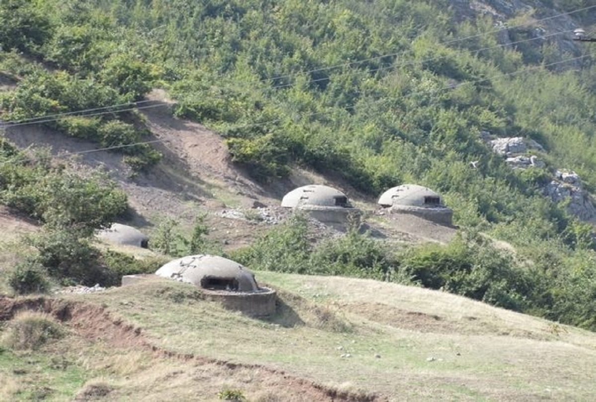 interesting story of albania dictator enver hoxha who built one lakh seventy five thousand bunkers