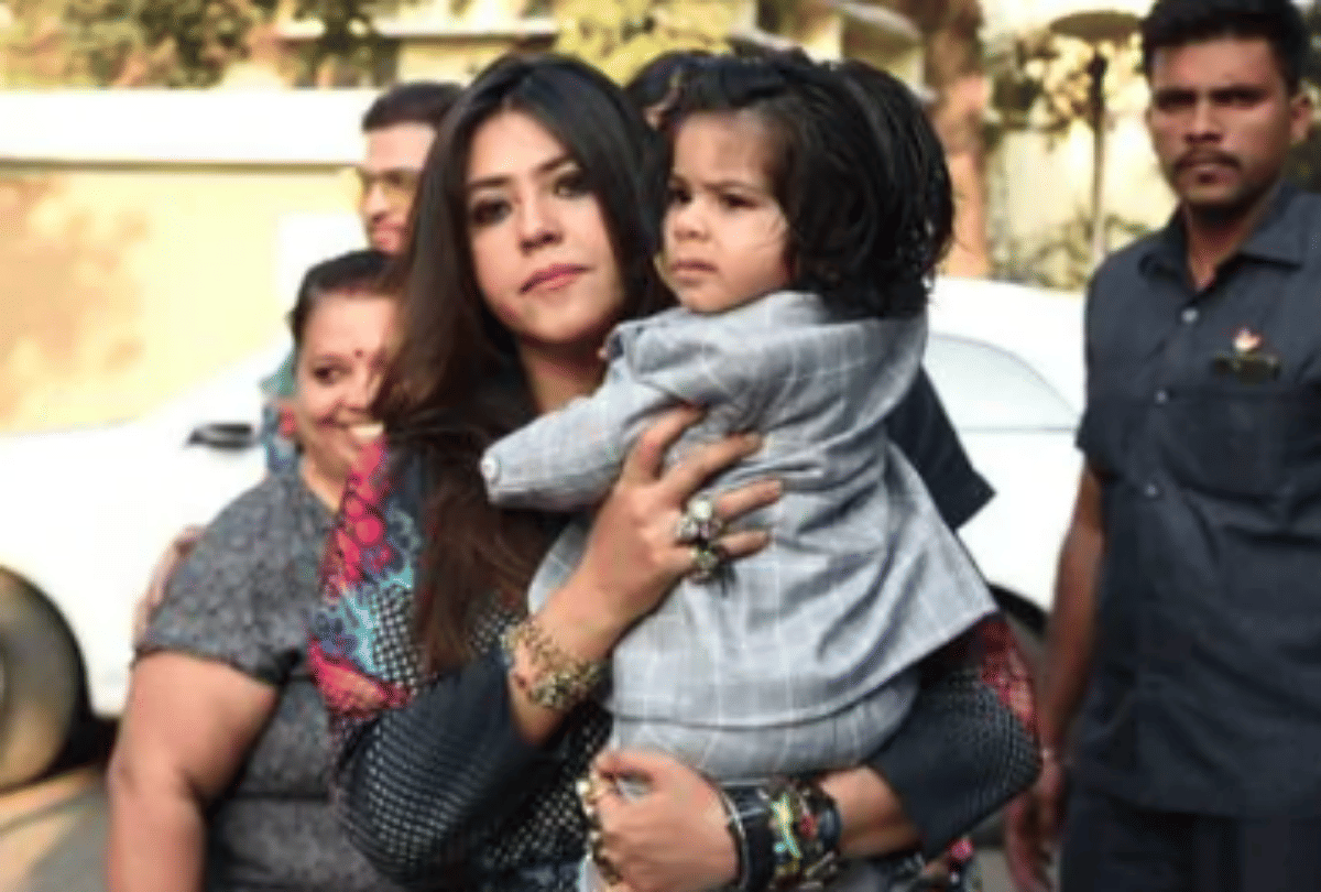 shilpa shetty to shah rukh khan and aamir khan became parents through surrogacy