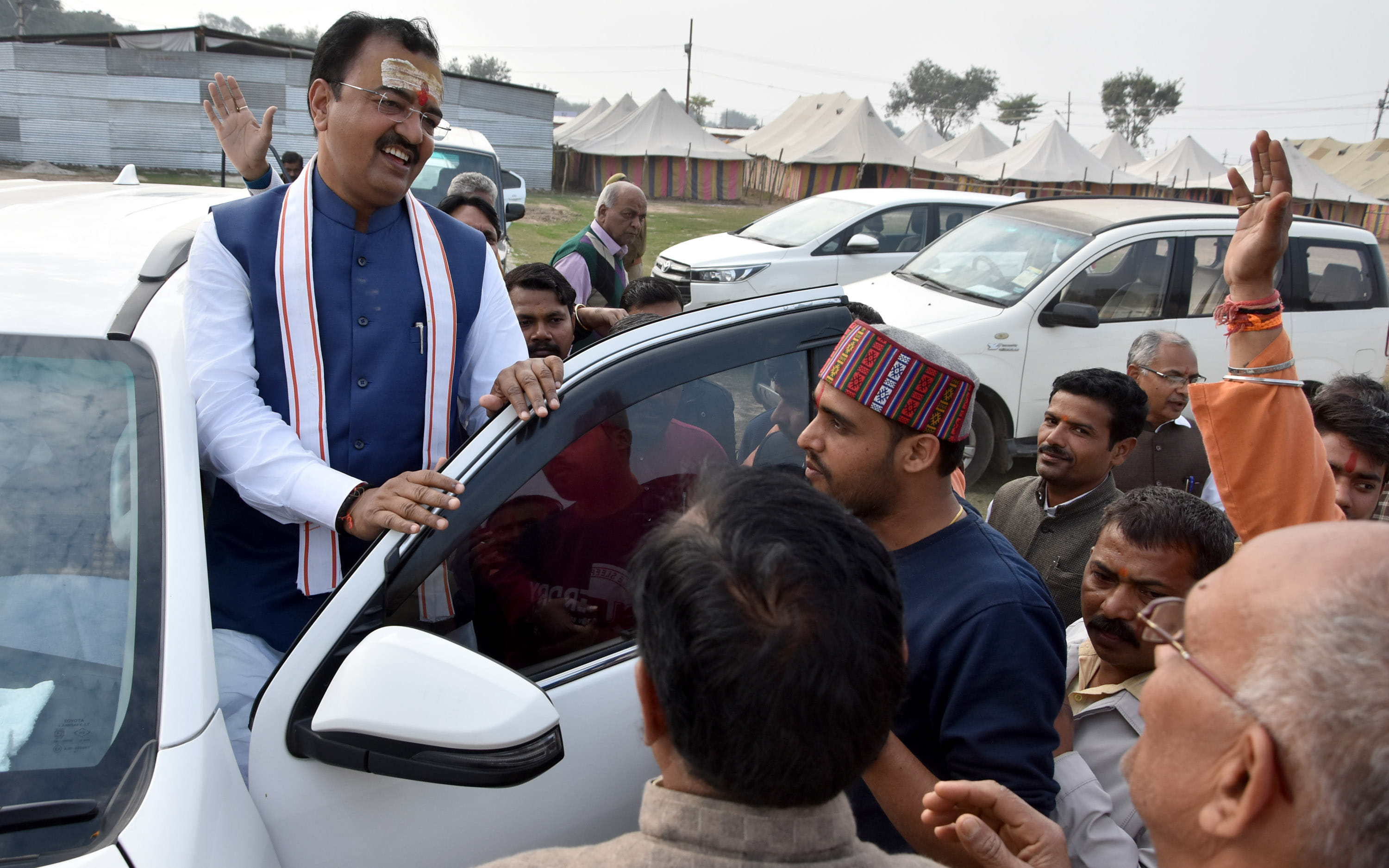 Deputy CM Keshav reached VHP camp, worshiped Ram temple model