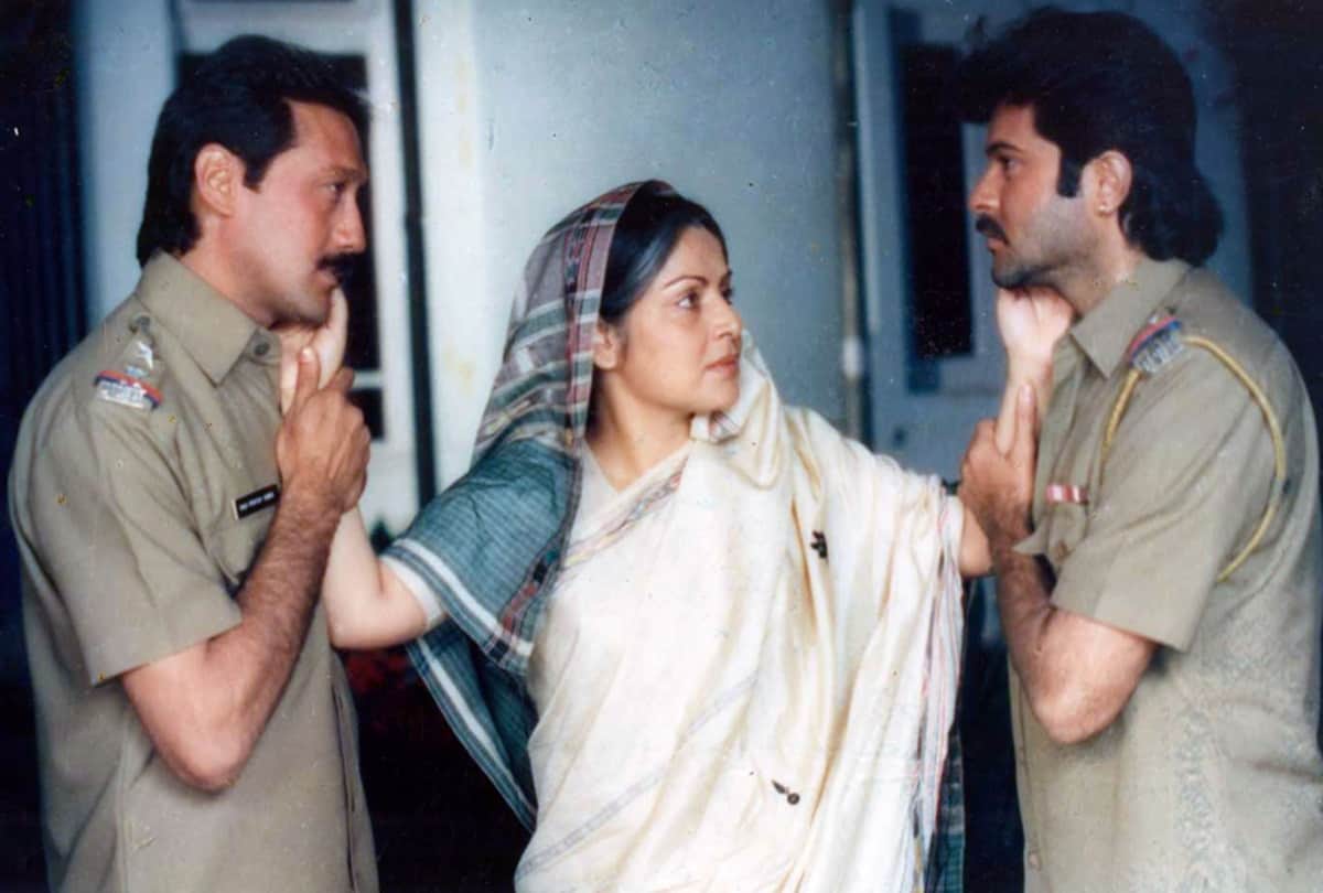 32 years completed of film Ram Lakhan Madhuri Dixit share beautiful photos