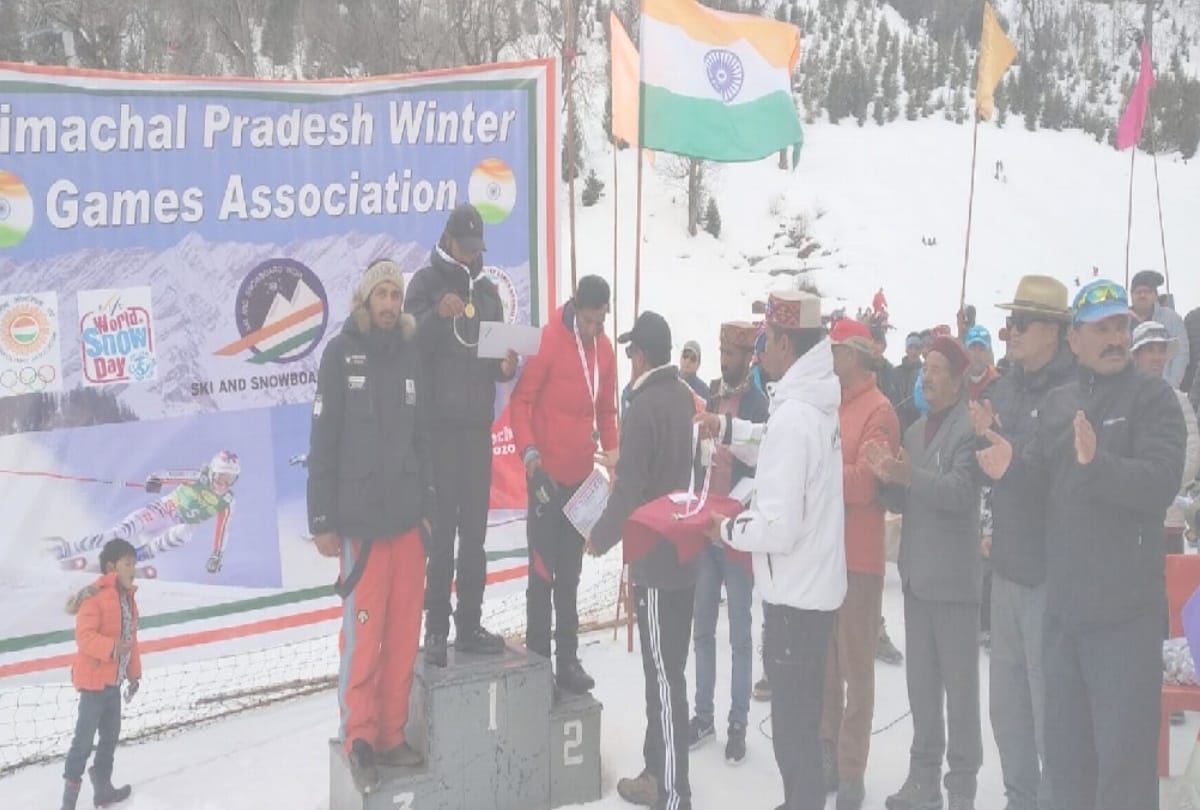 Skiing Competition: Nikhil Thakur wins gold in Junior Joint Salam