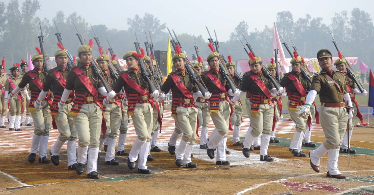 Pratapgarh: 71st Republic celebrates with pomp, cabinet minister takes parade salute