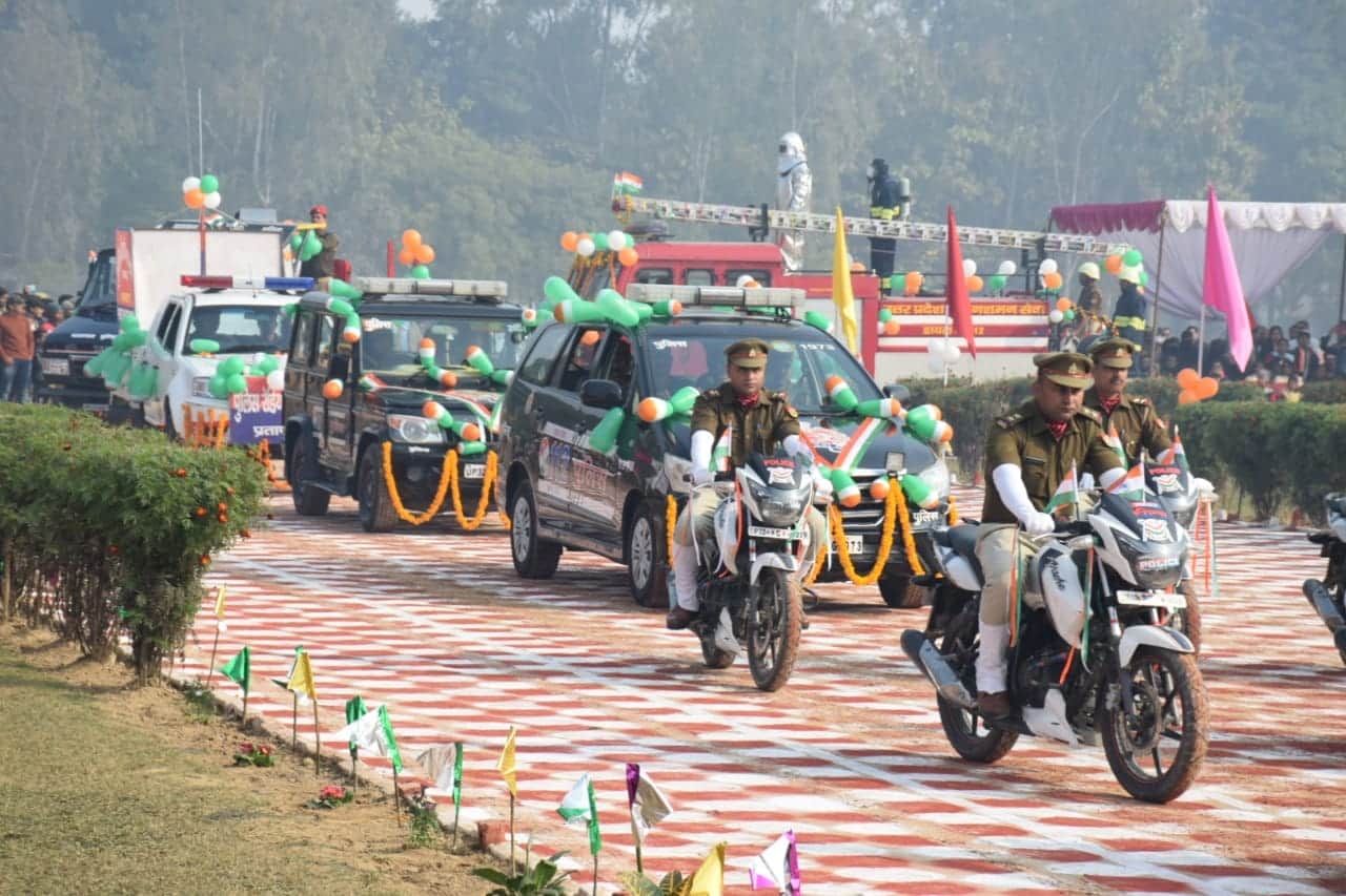Pratapgarh: 71st Republic celebrates with pomp, cabinet minister takes parade salute