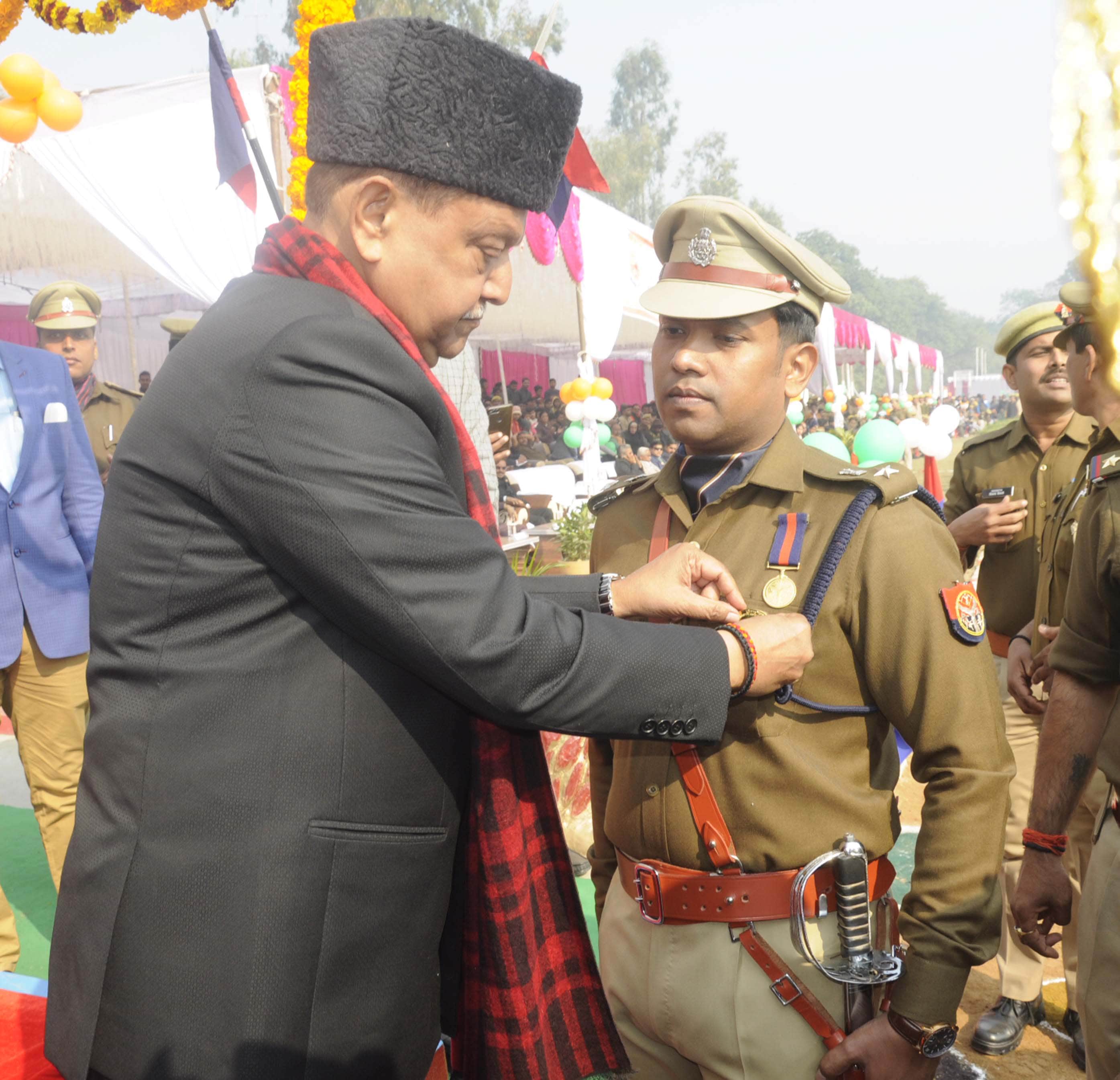 Pratapgarh: 71st Republic celebrates with pomp, cabinet minister takes parade salute