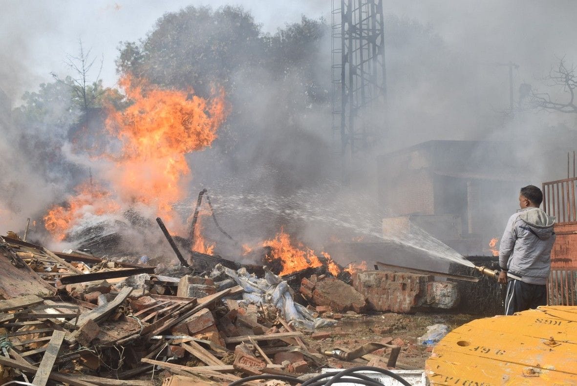 Fire brigade battling to extinguish fire for 20 hours
