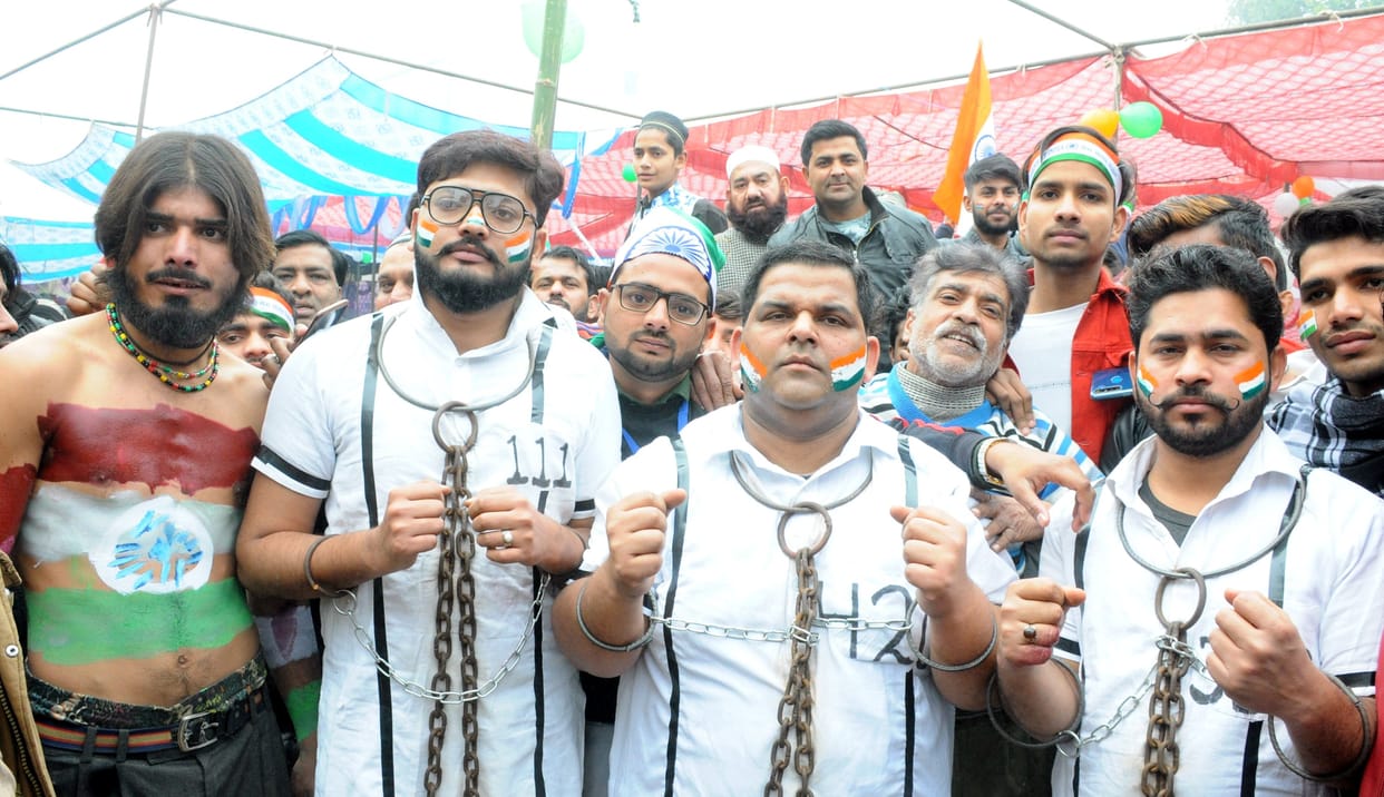 protest of woman on caa in sambhal
