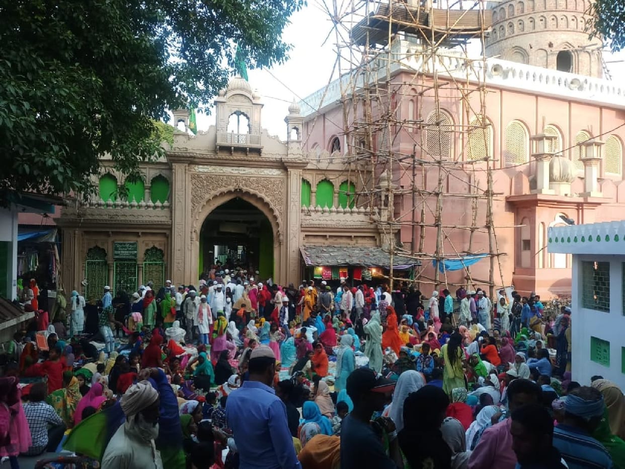Spring fair begins at Ghazi's dargah