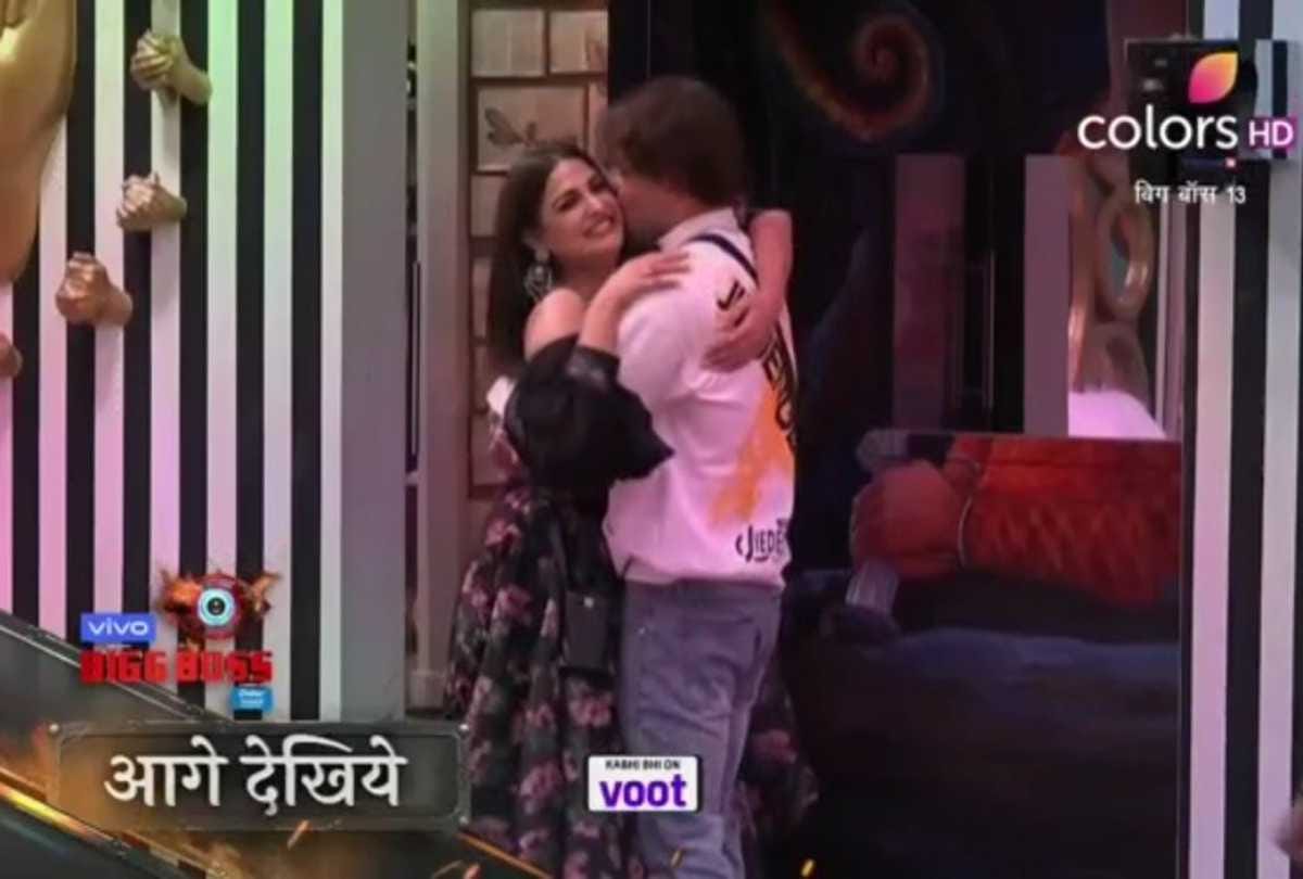 bigg boss 13 asim riaz propose himanshi khurana in the house video viral