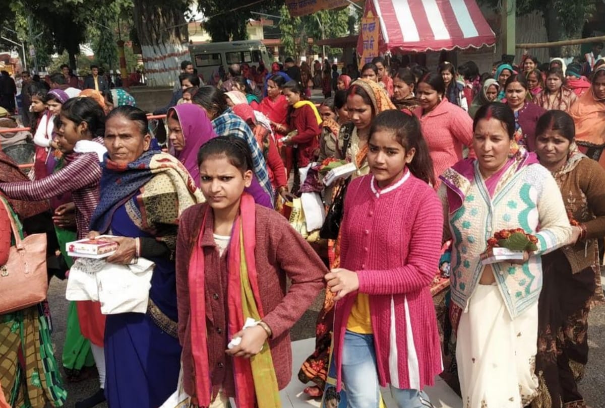 Budhwa Mangal celebration in Gorakhnath temple at gorakhpur Photos