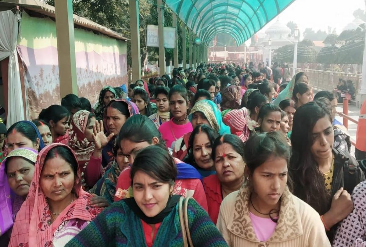 Budhwa Mangal celebration in Gorakhnath temple at gorakhpur Photos