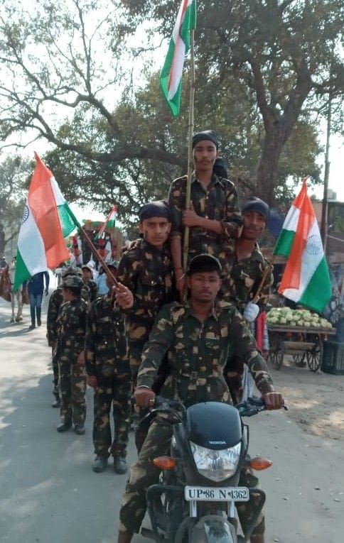 vijyee vishw tiranga pyara, Jhanda unchha rhe hamara