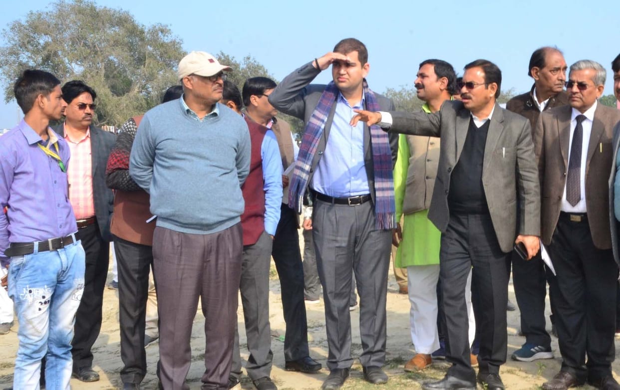 DM furious after seeing chaos in MNREGA chaupal