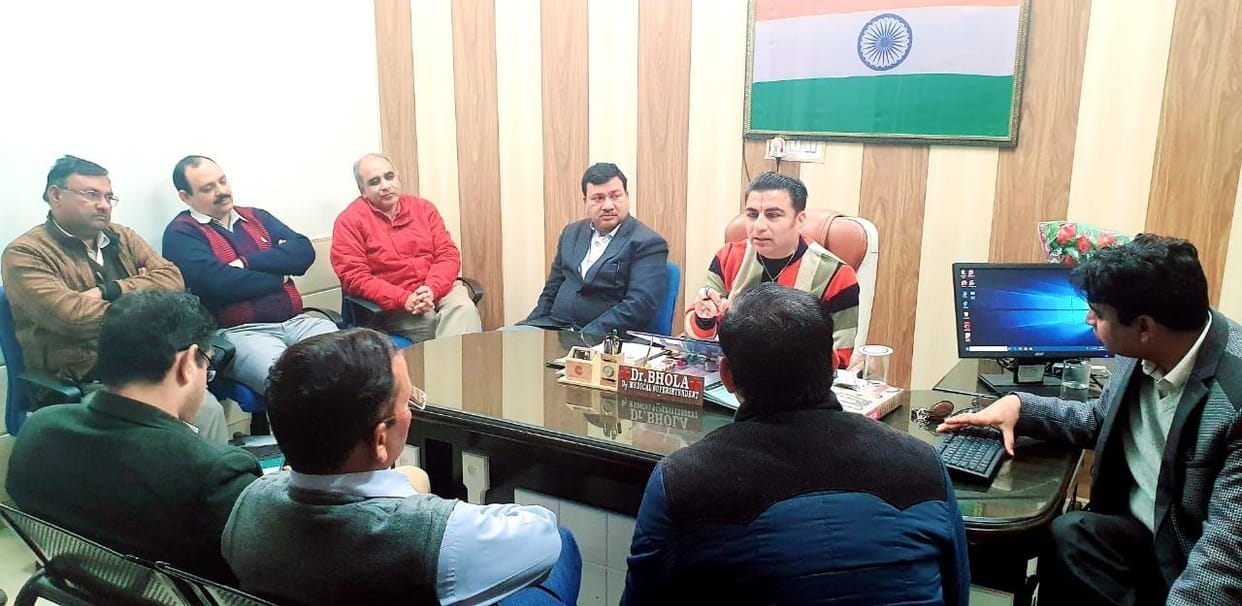 haryana medical association protested against dr. sneh kharbs suspension