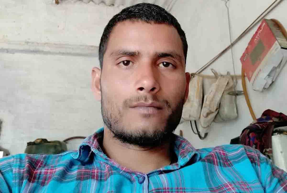 Mad girl in love threw acid on the young man, now sent jail by court