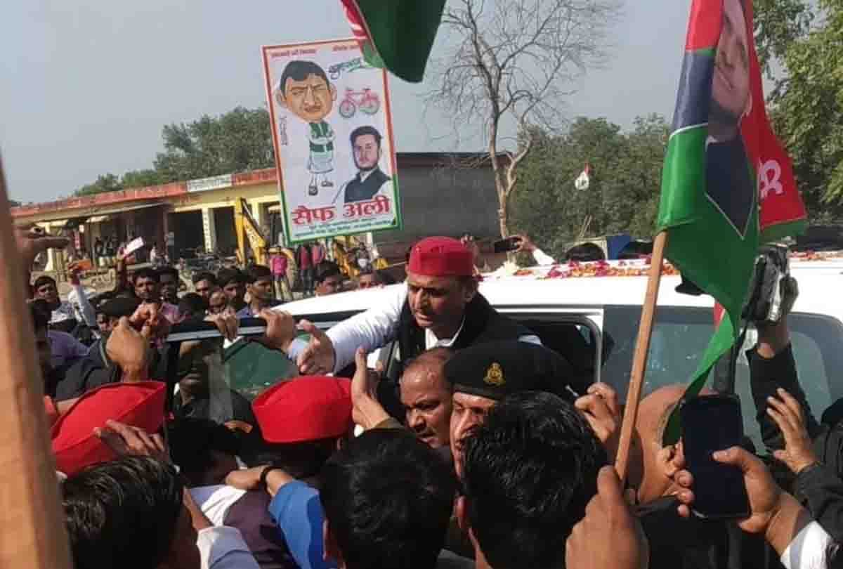 People are eager to meet Akhilesh Yadav