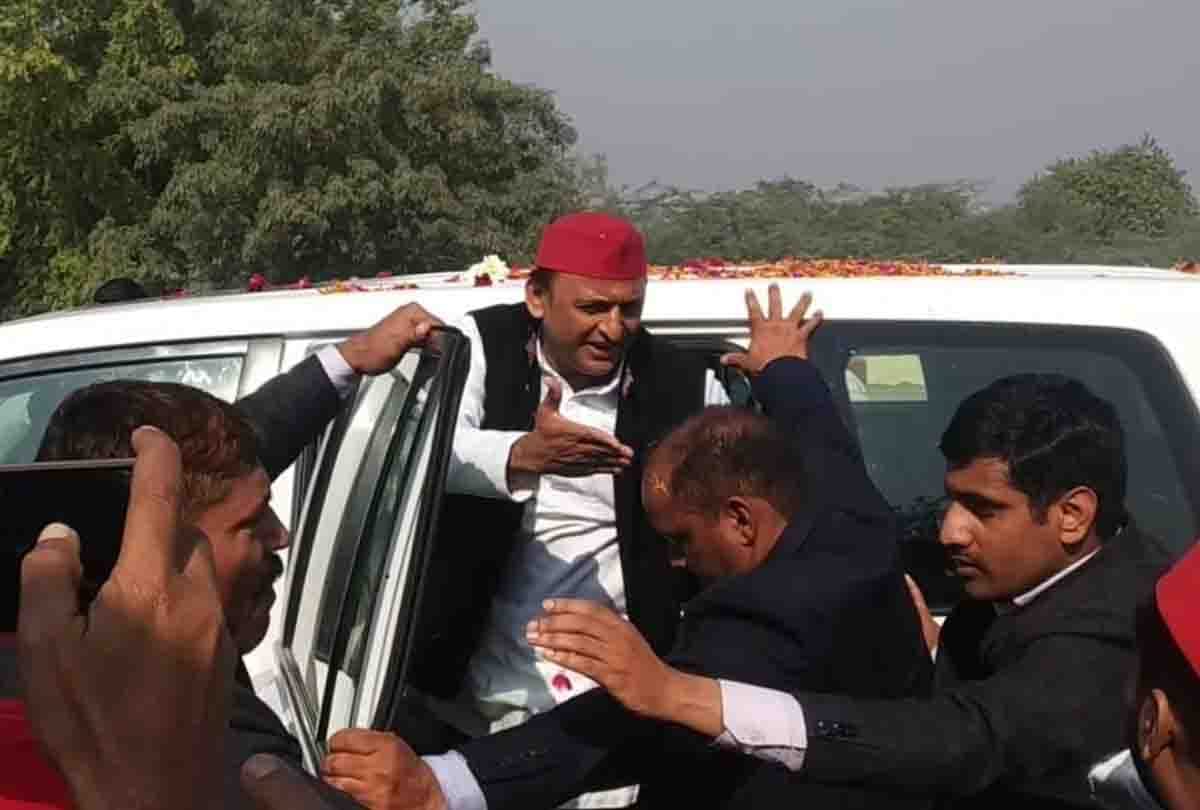 People are eager to meet Akhilesh Yadav