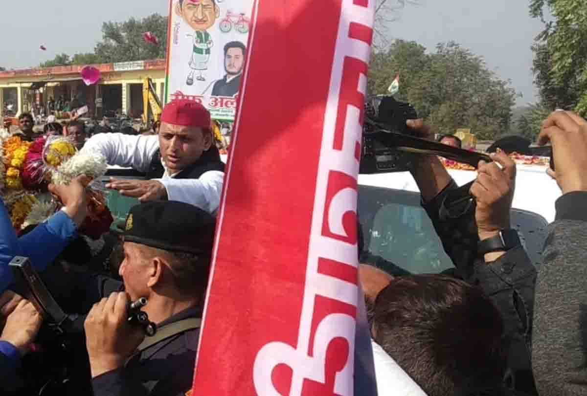 People are eager to meet Akhilesh Yadav