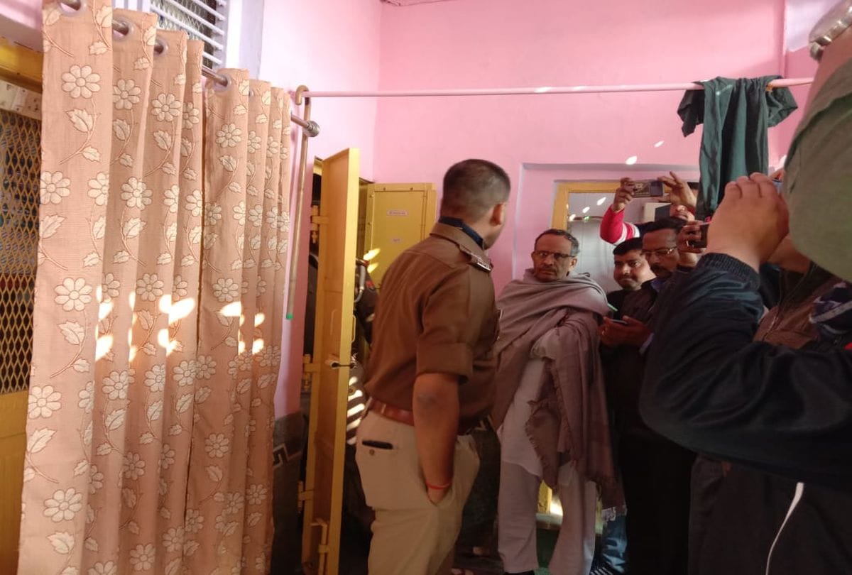 Agra Police Will Run Case In Fast Track Court Of Double Murder