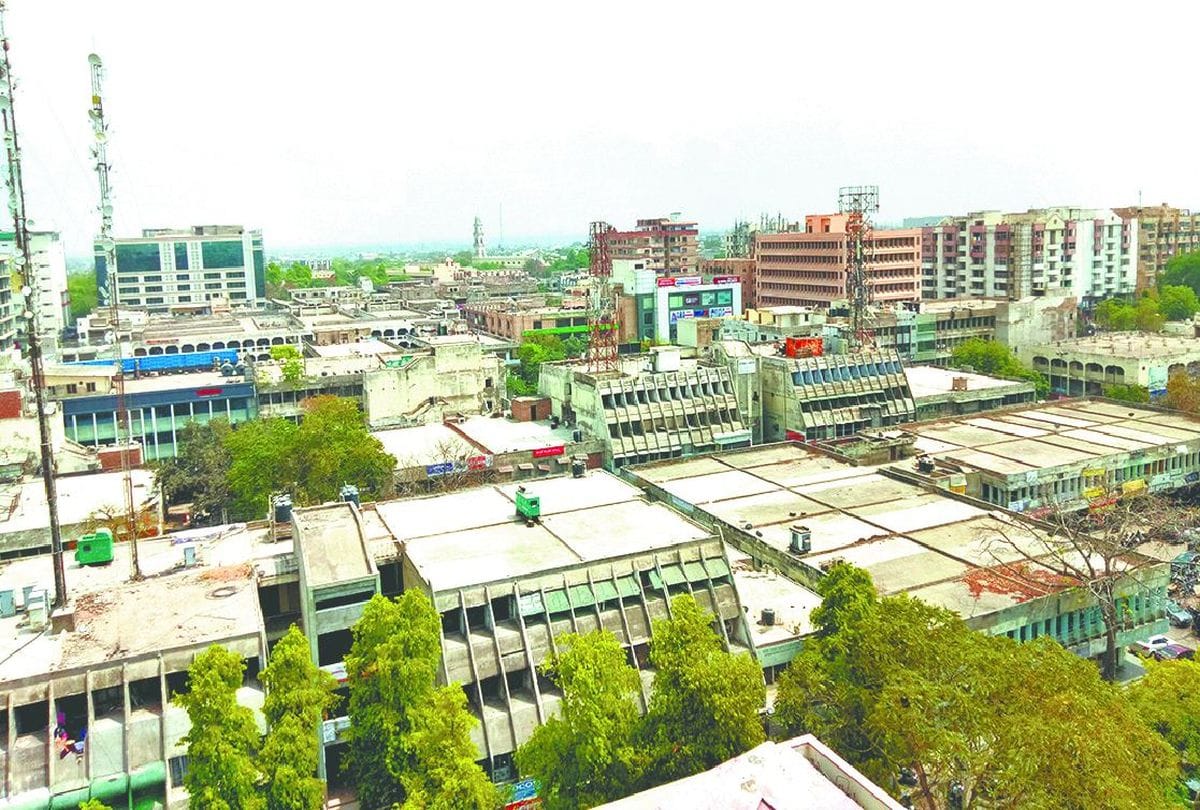 sanjay place parking dispute in agra