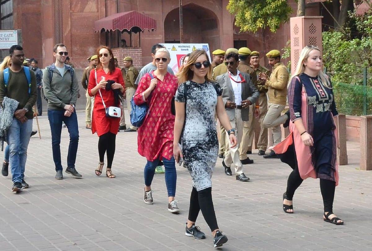 thousand tourists did not show the Taj Mahal due to President of brazil Visits