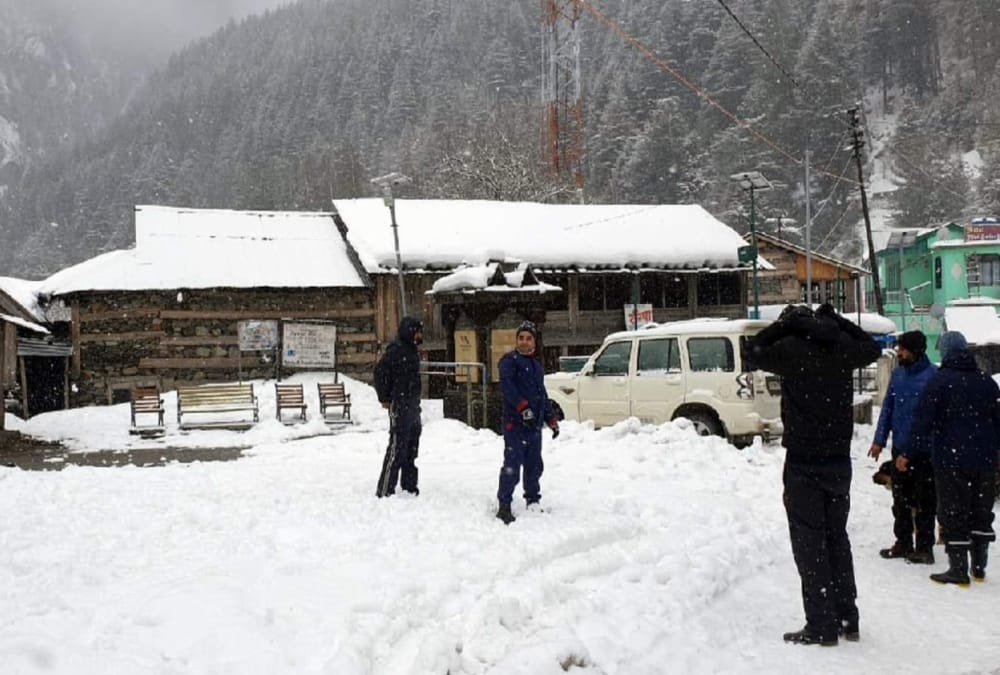 Snowfall in Uttarakhand Hilly Area again today See visuals