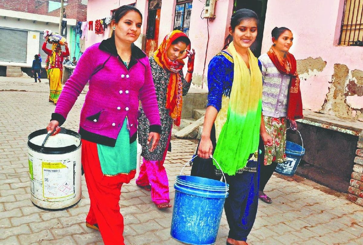 water crisis in many areas of agra news