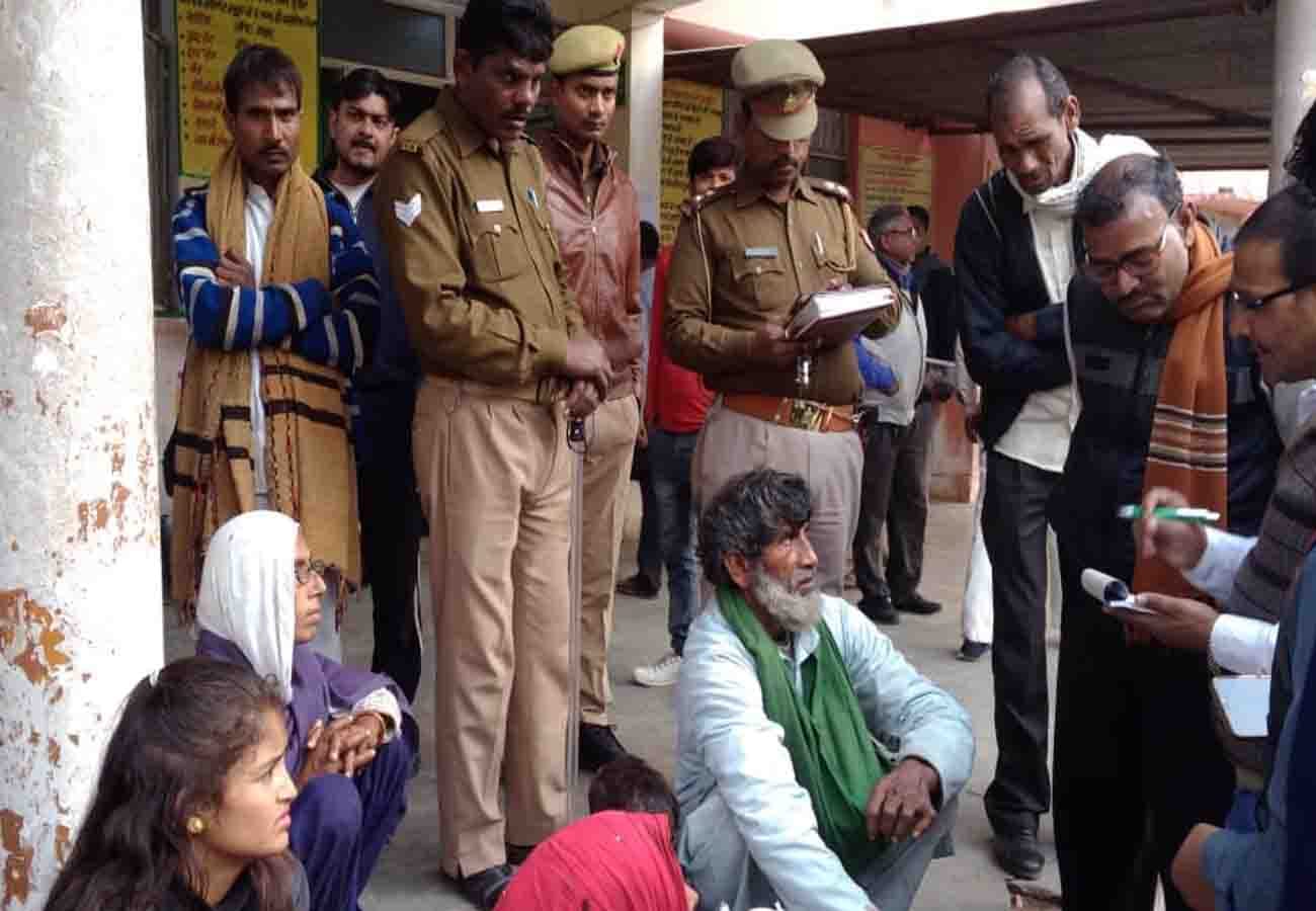road accident in banda, more than 40 people injured