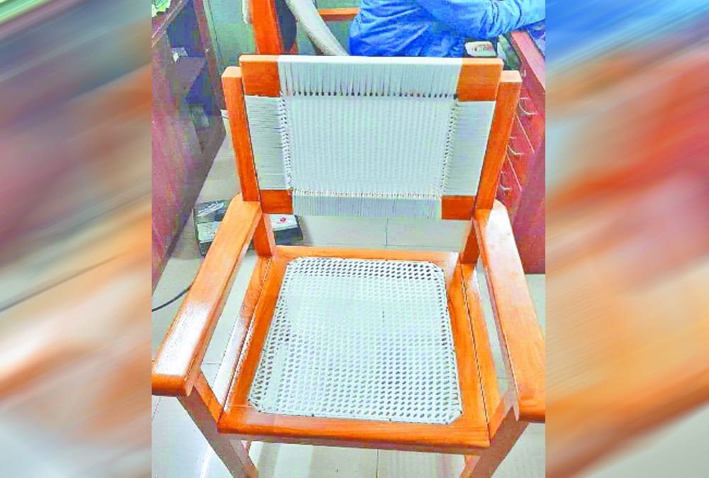 Uttarakhand Secretariat Employees will use Wood chair made by prisoners for remove Back pain