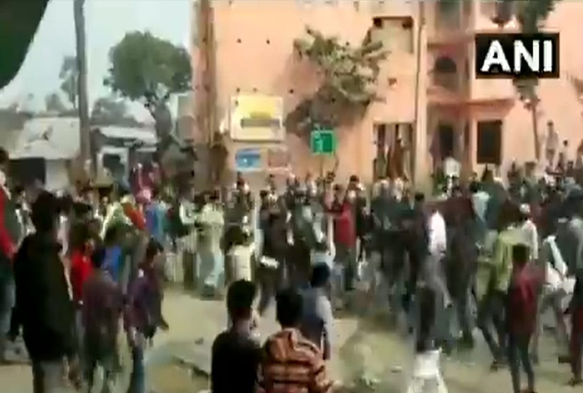 Bihar 15 people injured in violent clash between CAA NRC protesters and supporters in Sitamarhi