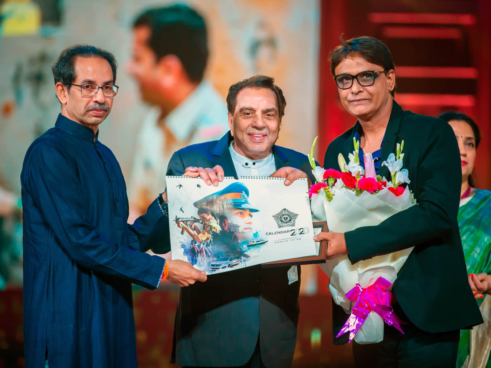 Mumbai Police release Calendar 2020 at umang event 2020 with Dharmendra Salman Khan Shah rukh Khan