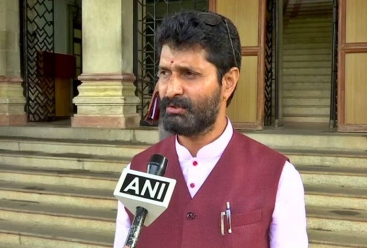 Karnataka Minister backs Anurag Thakur said Anti-nationals should get bullet not biryani