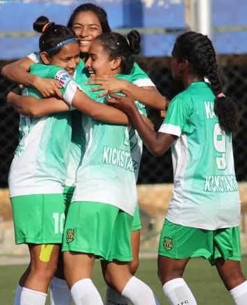 Kick start football club won the first match, three girls include this team