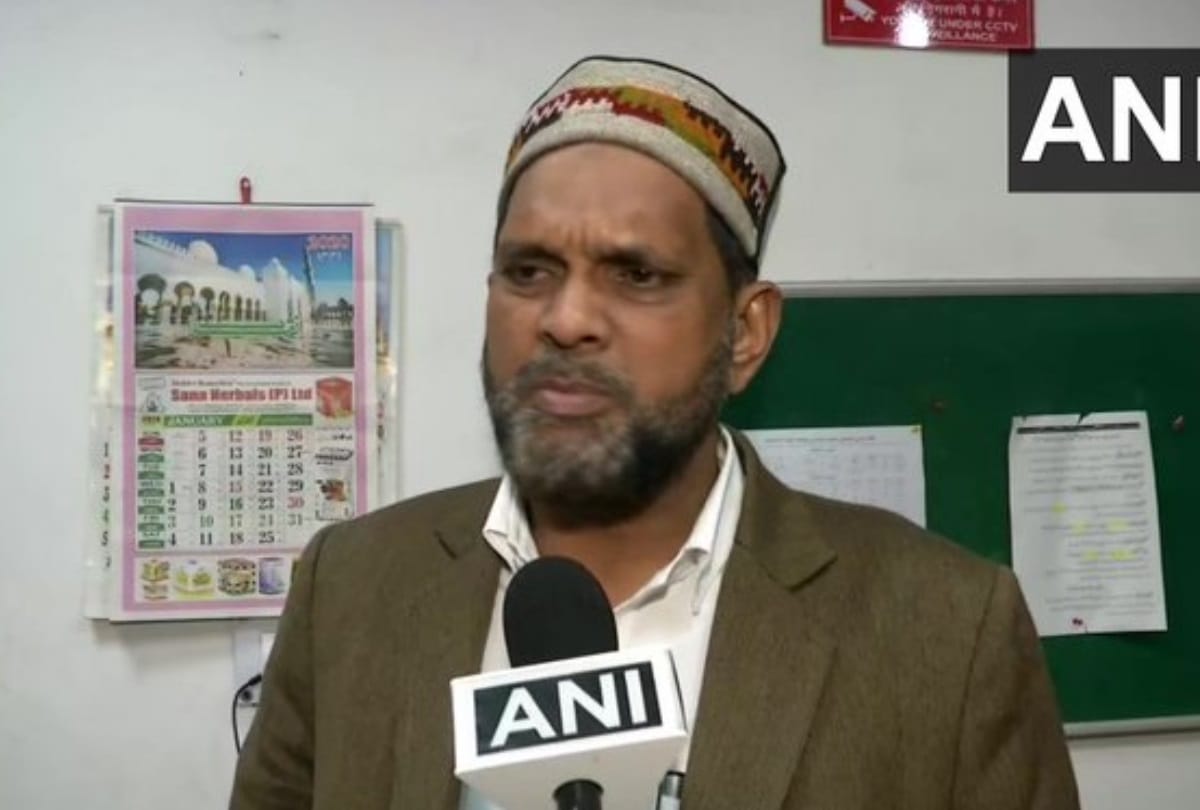 shaheen bagh man who brandished gun at stage mohammad luqmaan called by delhi police clarify himself