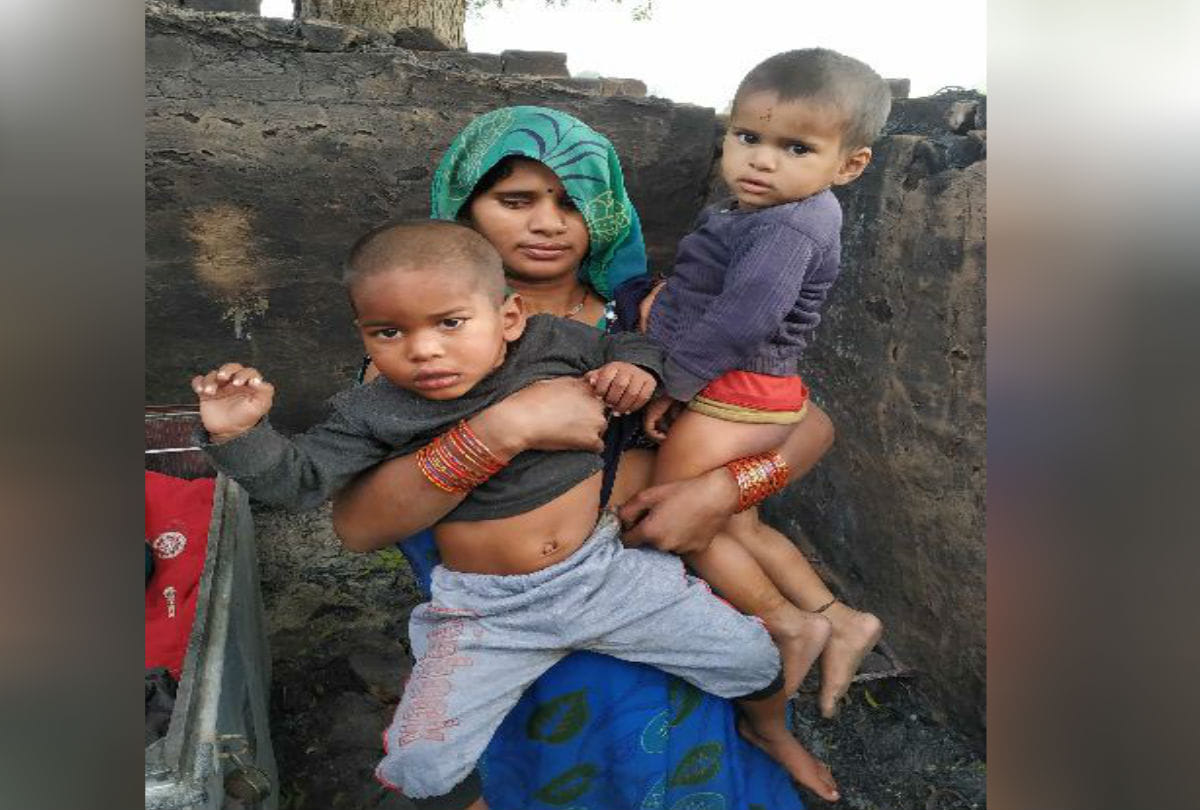 Mother Save Two Child From Fire in Hut